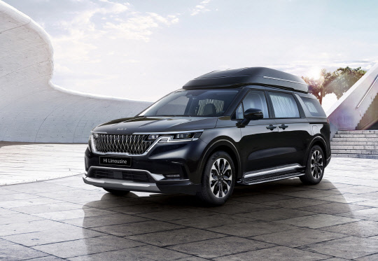 기아 4세대 카니발 하이리무진 4인승. 기아 제공